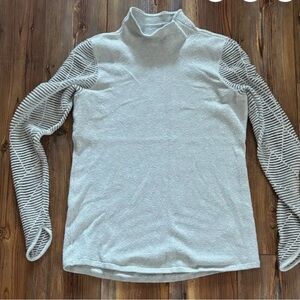 NIC+ZOE Gray and White Turtleneck Sweater